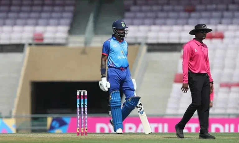 hardik pandya in dy patil cup