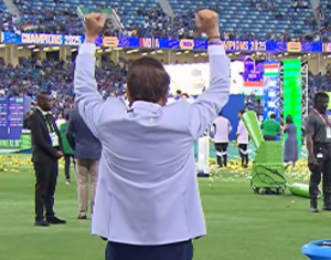 sunil gavaskar dancing