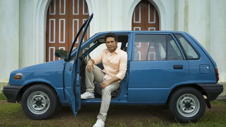 Sachin with his Maruti 800 1